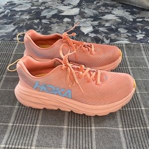 HOKA Women’s Rincon 3 - Coral / Peach Parfait Size 7.5